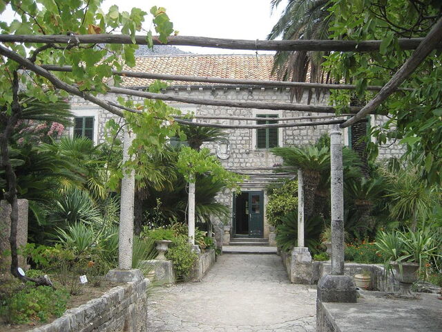 Arboreto de Trsteno, edificios