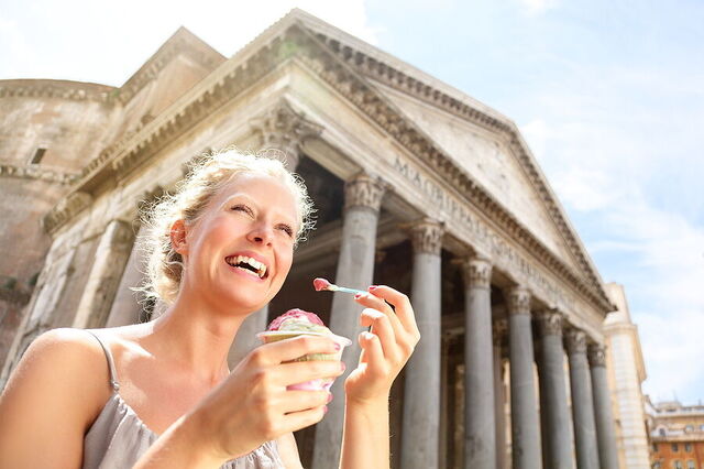 Comiendo helado en el Panteón