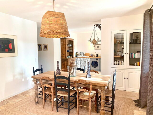 Villa Les Poulivets, comedor