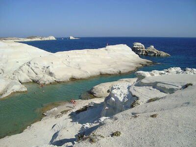 Playa Sarakiniko