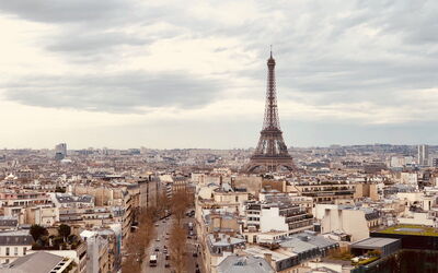 Vista de la Torre Eiffel en Otoño