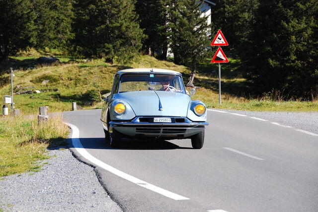 Conducir por los Alpes