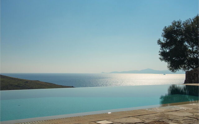 Aigina Saronic Isla, piscina