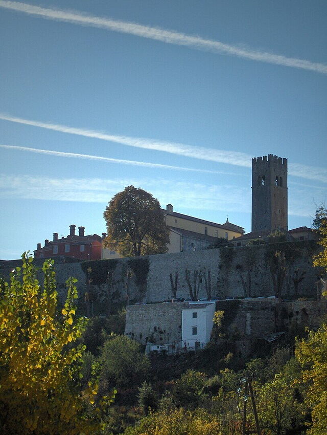 Motovun en Otoño