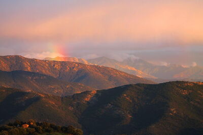 Un arco iris sobre las montañas, Córcega