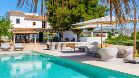 Prana, piscina