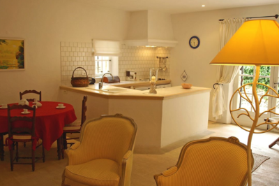 La Maison Si Tranquille, salón