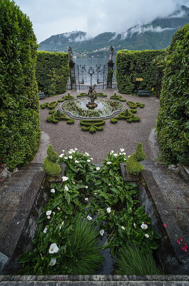 Villa Carlotta, vista junto a la fuente