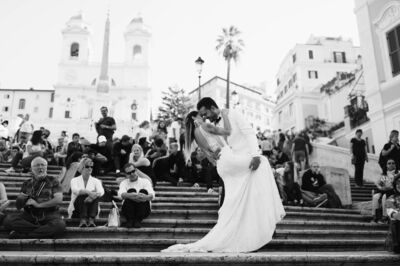 Una pareja de novios en Roma
