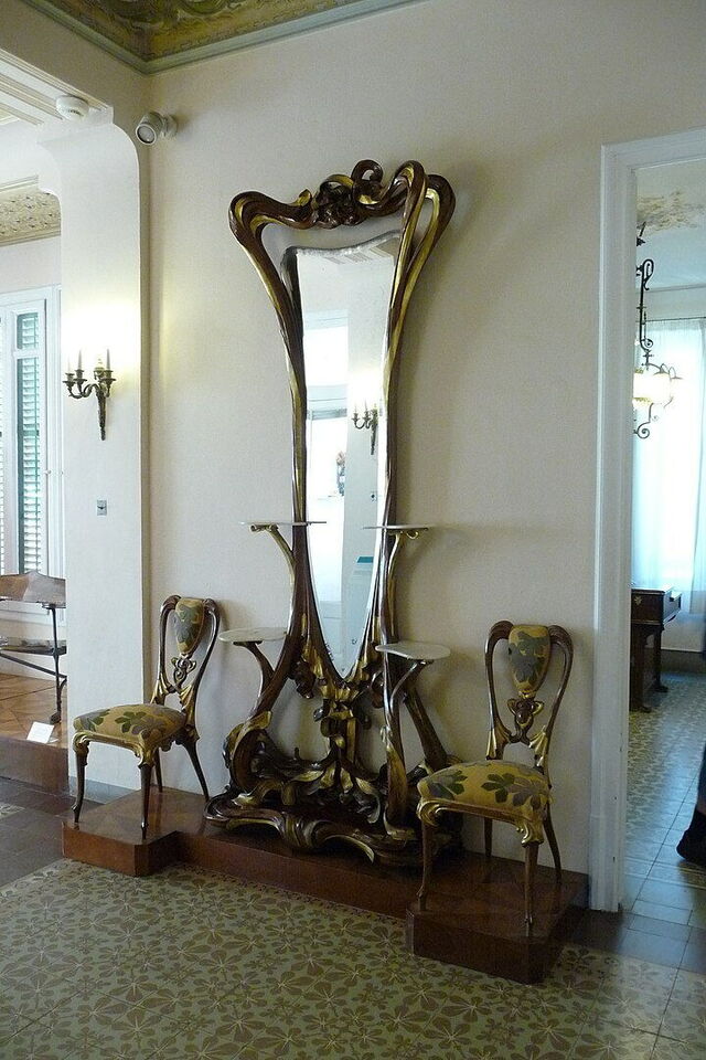 Casa-Museo Gaudí, vestíbulo