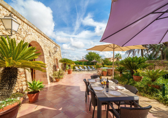Son Siurana, al aire libre