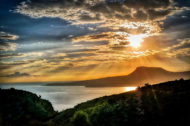 Amanecer en Creta