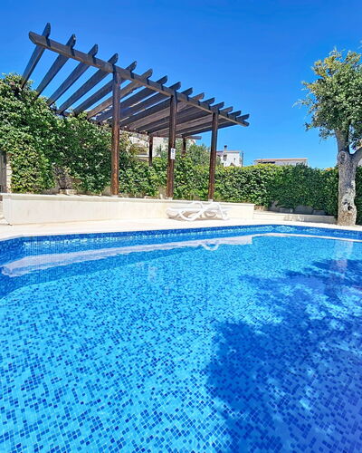 Vinka: Azul, Piscina, Material Compuesto, Recurso, Sombra, Ocio, Mueble Para Exteriores, Eco Hotel, Hotel, Fuente De Agua