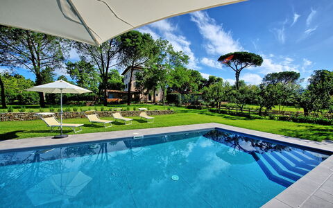 Villa Marietta: Piscina, Propiedad, Bienes Raíces, Casa, Inmuebles, Casa, Edificio, Ocio, Arquitectura, Recurso