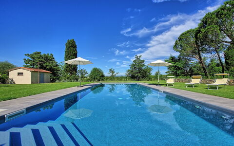 Villa Marietta: Piscina, Propiedad, Bienes Raíces, Inmuebles, Piscina De Reflejo, Arquitectura, Agua, Casa, Villa, Ocio