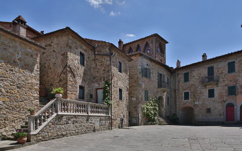 La Miccia: Propiedad, Edificio, By, Pared, La Arquitectura Medieval, Arquitectura, Cielo, Casa, Historia, Castillo