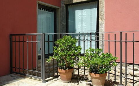 Mulino a Montegonzi Di Rimaggio: Hierro, Pretil, Propiedad, Balcón, Metal, Edificio, Arquitectura, Fachada, Bienes Raíces, Casa