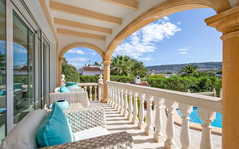 Costa Celia: Cielo, Propiedad, Planta, Nube, Edificio, Azur, Azul, Sombra, Diseño De Interiores, Porche