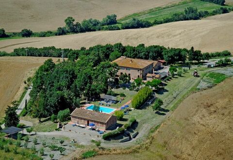 Agriturismo Il Gattero: Fotografía Aérea, Área Rural, Barrio Residencial, El Terreno Del Lote, Inmuebles, Paisaje, Granja, Fotografía, Pueblo, Suelo