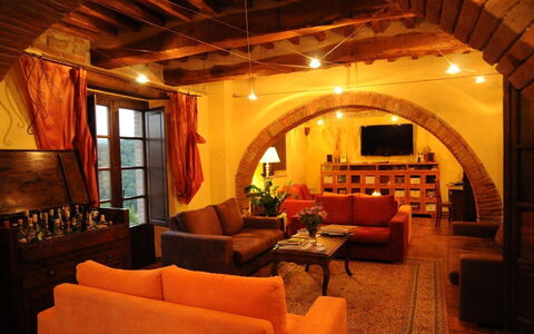 Villa Di Seripa: Habitación, Propiedad, Edificio, Sala, Diseño De Interiores, Mueble, Arquitectura, Techo, Suite, Casa
