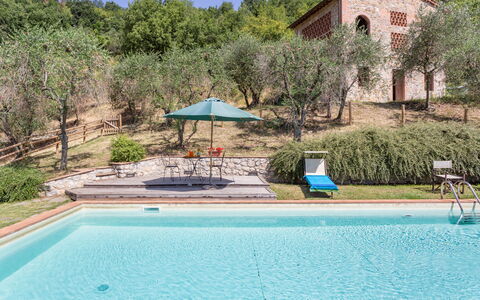 Villa Mastiano: Piscina, Propiedad, Ocio, Casa, Vacaciones, Agua, Bienes Raíces, Edificio, Inmuebles, Verano