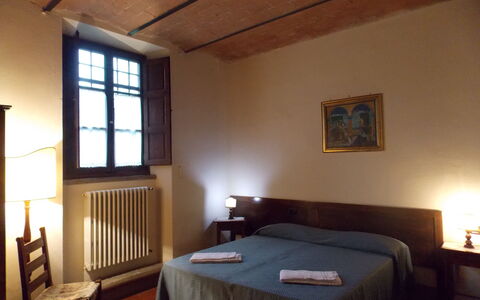 Villa i Cedri: Habitación, Cama, Habitación, Mueble, Marco De La Cama, Propiedad, Sábana, Edificio, Techo, Diseño De Interiores