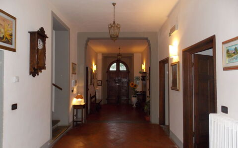 Villa i Cedri: Propiedad, Habitación, Edificio, Madera Dura, Techo, Suelo, Suelos De Madera, Diseño De Interiores, Casa, Arquitectura
