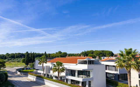 Villa Fasana: Diseño Urbano, Sombra, Inmuebles, Hotel, Villa, Balcón, Recurso, Mansión, Piscina