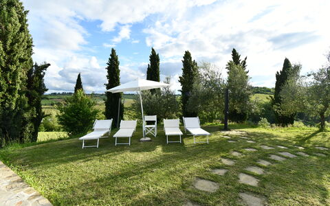 Rocche Di Valiano: Nube, Cielo, Planta, Planta De La Comunidad, Paisaje Natural, Árbol, El Terreno Del Lote, Sombra, Hierba, Ocio