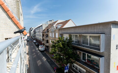 Bredene 711: Edificio, Ventana, Barrio, By, Barrio Residencial, Departamento, Arquitectura, Diseño Urbano, Uso Mixto, Vía Pública