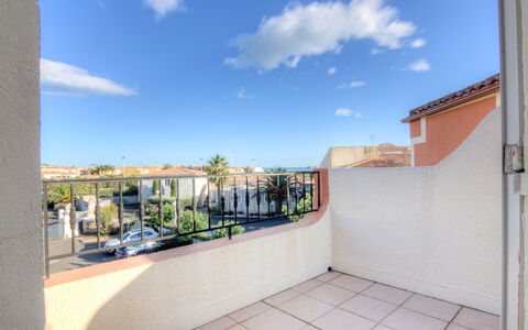 Les Andalouses: Cielo, Nube, Propiedad, Azur, Sombra, Planta, Diseño Urbano, Diseño De Interiores, Condominio, Suelo