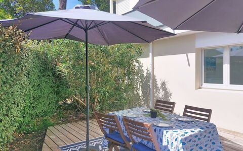 Artémis: Paraguas, Mueble, Mueble Para Exteriores, Mesa Al Aire Libre, Silla, Sombra, Mesa, Maceta, Jardín, Patio
