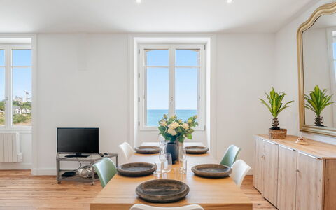 Résidence les Terrasses: Barrio Residencial, Casa, Casa, Techo, Inmuebles, Cabaña, Balcón, Suburbio, Jardín, Pueblo