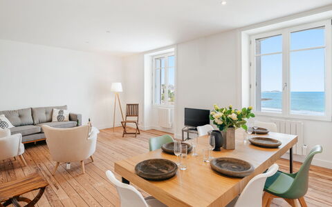Résidence les Terrasses: Barrio Residencial, Casa, Casa, Techo, Inmuebles, Cabaña, Balcón, Suburbio, Jardín, Pueblo