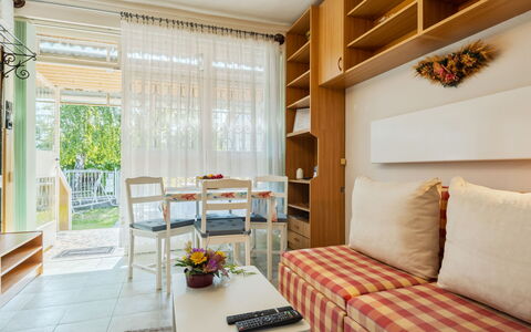 Piccola: Diseño De Interiores, Mueble, Piso, Suelo, Casa, Departamento, Habitación, Sala, Sofá