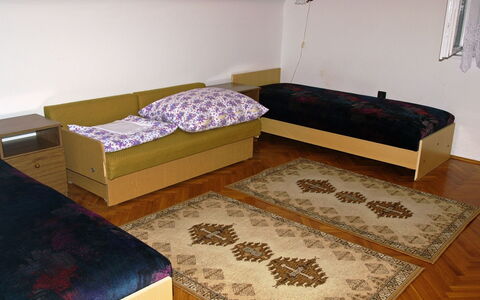 Vilma 2: Sofá, Comodidad, Madera, Piso, Rectángulo, Diseño De Interiores, Suelo, Sala, Madera Dura, Beige