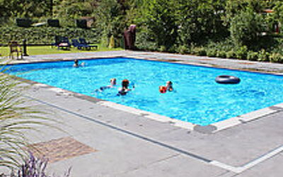 Noord-scharwoude 400: Piscina, Ocio, Centro De Ocio, Rectángulo, Recreación, Ciudad De Vacaciones, Material Compuesto