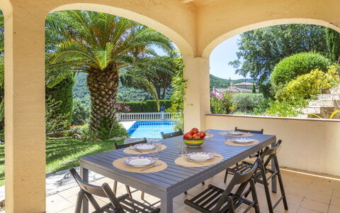 Venecia: Recurso, Jardín, Eco Hotel, Silla, Sombra, Planta De Casa, Hacienda, Inmuebles, Mueble Para Exteriores, Villa