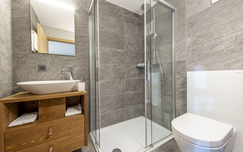 Vercorin 9000: Piso, Baño, Arreglo De Tubería, Suelo, Diseño De Interiores, Mueble De Baño, Baño, Lavabo Del Baño, Lavabo, Plomería