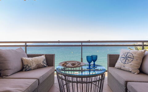 Cala D'Or: Mueble, Diseño De Interiores, Silla, Mesa, Mar, Encendiendo, Suelo, Oceano, Balcón, Mueble Para Exteriores