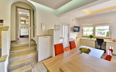 Koalas Nest Home & Apartments