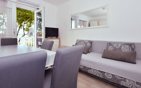 Magis: Mueble, Propiedad, Marco, Azur, Madera, Encendiendo, Diseño De Interiores, Comodidad, Suelo, Piso