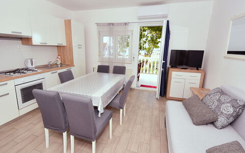 Magis: Mueble, Propiedad, Marco, Azur, Madera, Encendiendo, Diseño De Interiores, Comodidad, Suelo, Piso