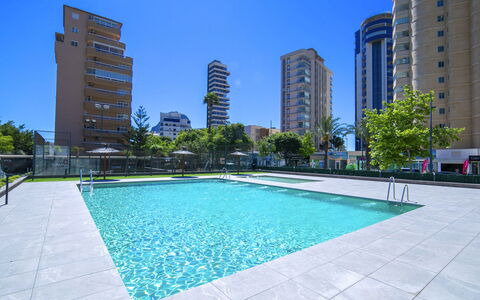 Calpe Calp 438: Edificio, Rascacielos, Ciudad, Departamento, Área Urbana, Área Metropolitana, Condominio, Metrópoli, Edificio Comercial