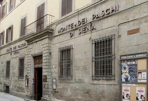 Appartamento Imperiale: Edificio, Arquitectura, Barrio, Fachada, By, Pared, Casa, Calle, Fuente, Ventana
