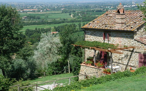 Villa Oleandro: Pueblo De Montaña, Área Rural, Pueblo, Casa, Hill Station, Edificio, Cabaña, Paisaje, Arquitectura, Techo