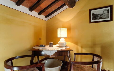 Villa Oleandro: Habitación, Propiedad, Mesa, Edificio, Mueble, Diseño De Interiores, Techo, Casa, Bienes Raíces, Comedor