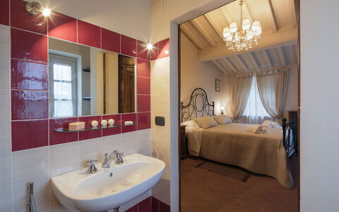 Villa Ginestra: Baño, Habitación, Propiedad, Diseño De Interiores, Mueble, Edificio, Pared, Cama, Bienes Raíces, Arquitectura