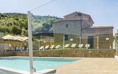 Villa Degli Ulivi: Propiedad, Casa, Piscina, Edificio, Casa, Bienes Raíces, Barrio Residencial, Villa, Inmuebles, Ocio