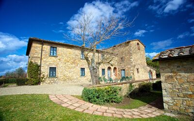 agriturismo-la-papessa-chianti-san-donato-farmhouse-fronthouse